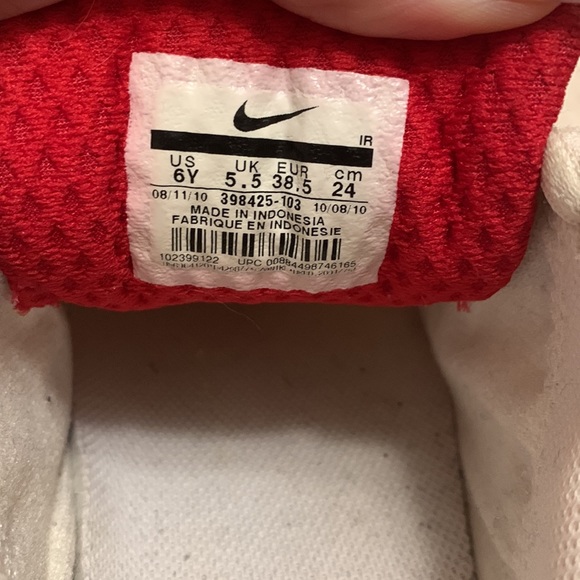 Woman’s Nike Shox - Picture 4 of 4